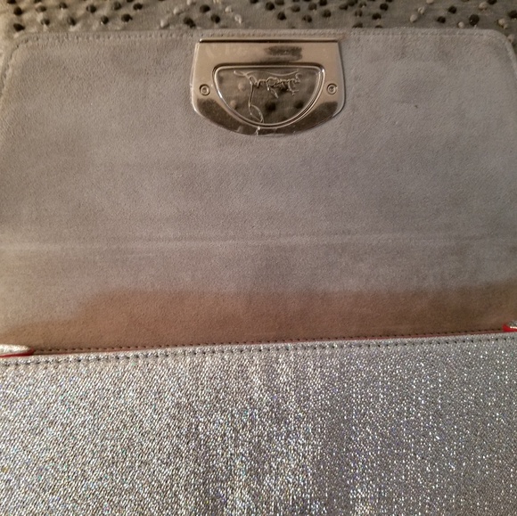 “SOLD” Christian Louboutin clutch - Picture 4 of 7